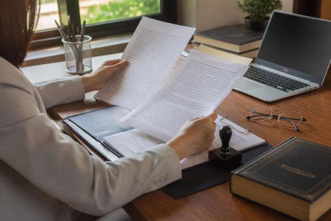 การรับรองความถูกต้องของคำแปล โดยทนาย Notary Public — Certified Translation